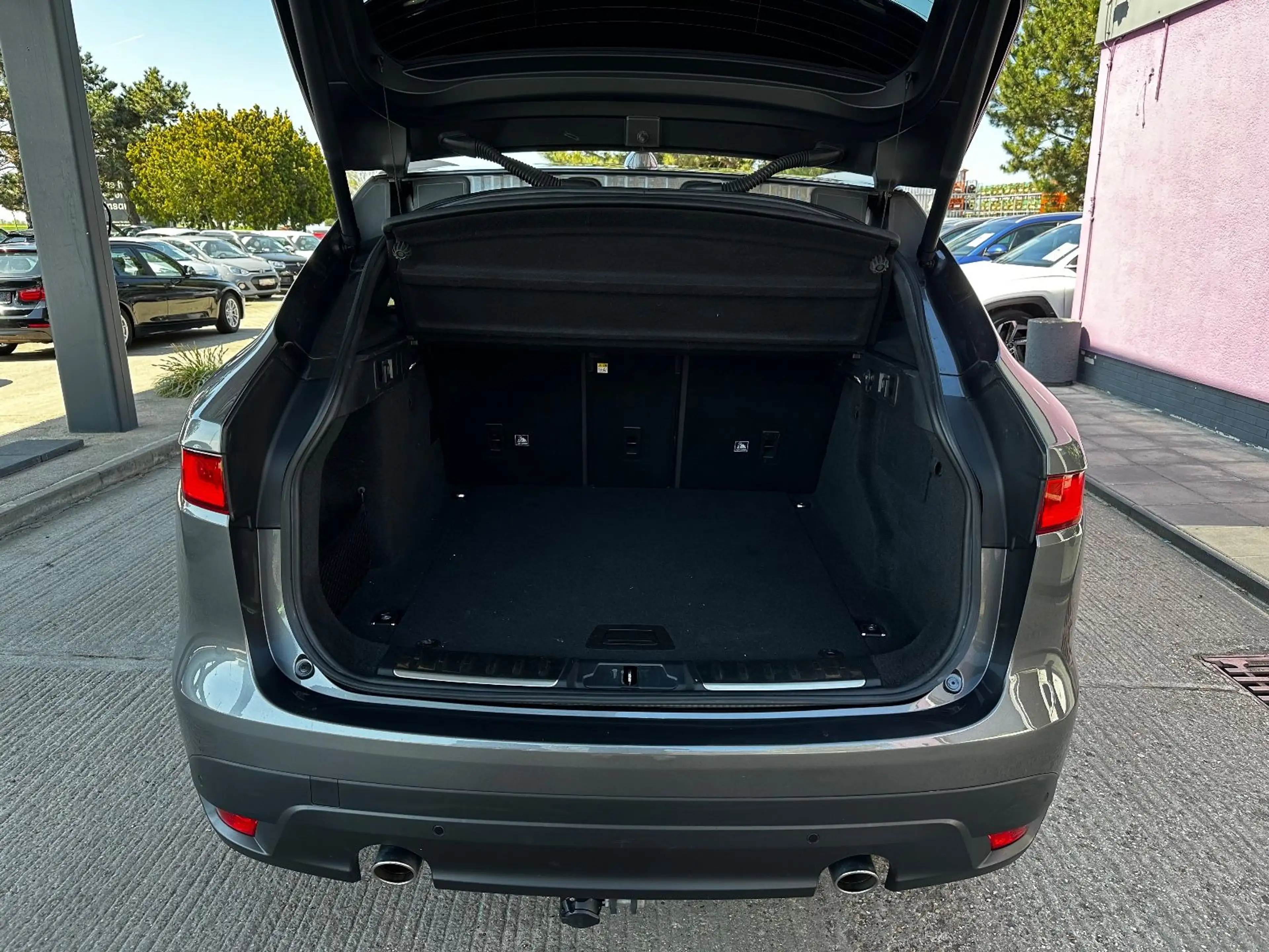Jaguar F-Pace Prestige AWD — photo 10