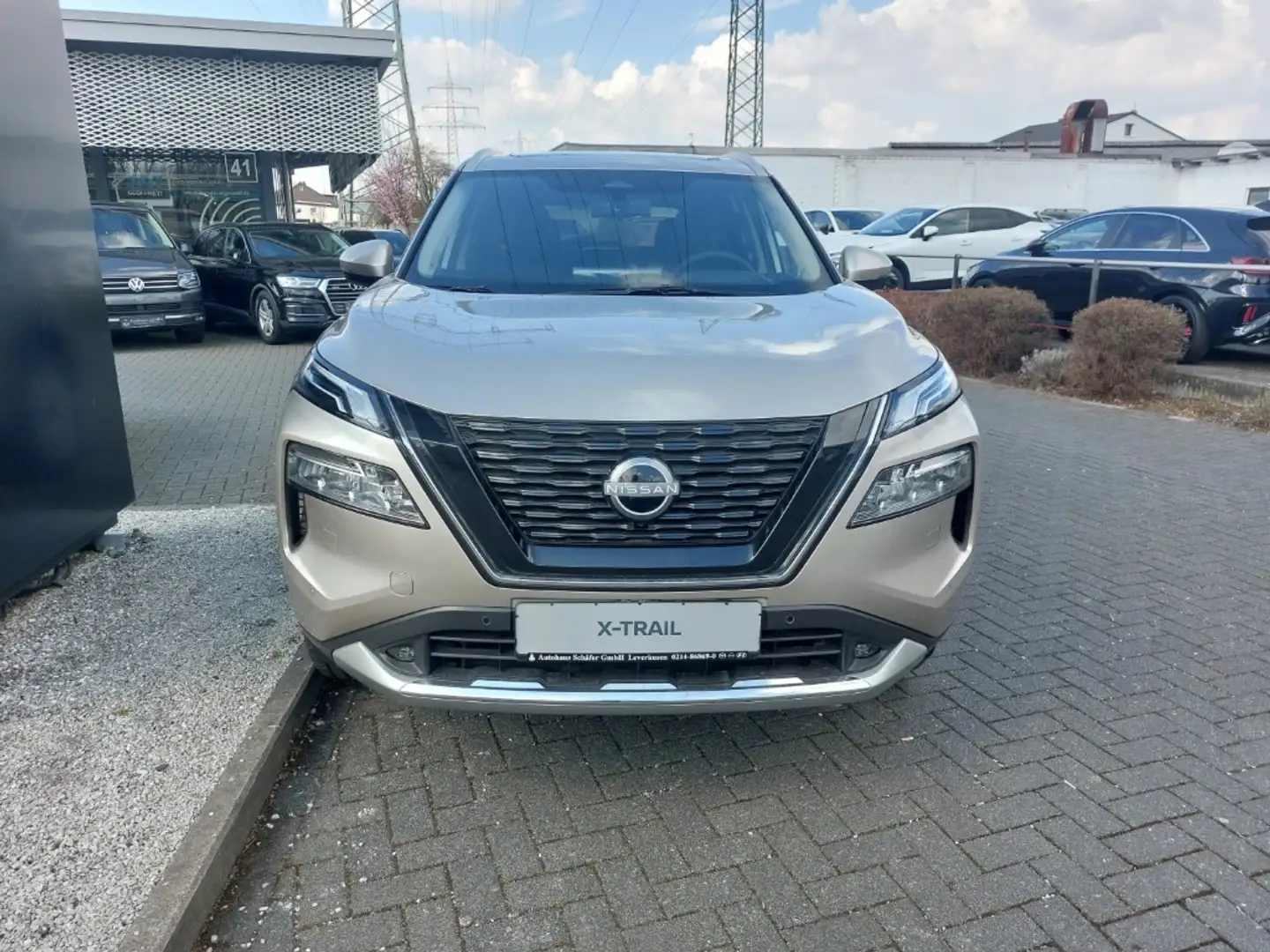 Nissan X-Trail TEKNA+ 1.5 VC-T e-POWER 204PS 20''-Alu HUD Panoram Silber - 2