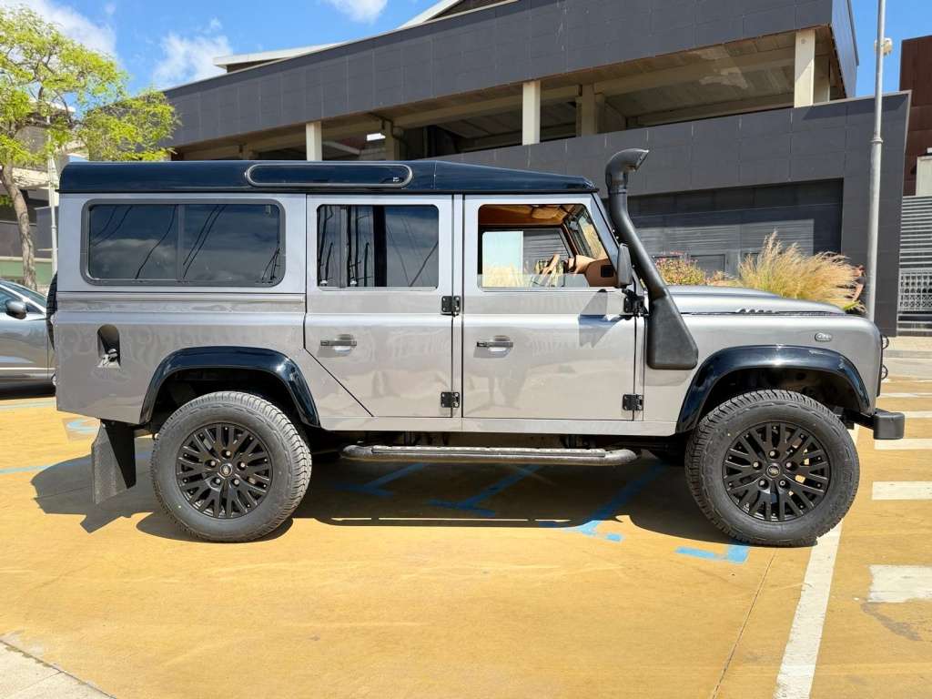 Land Rover Defender 110 2.5Td5 SW E - foto 1