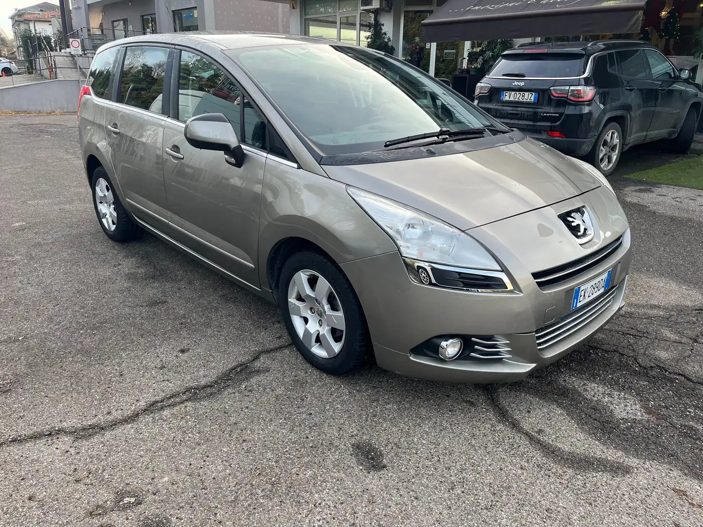 Peugeot 5008 1.6HDI/111CV7Posti/neopatentato/Euro5B con FAP/ - 2