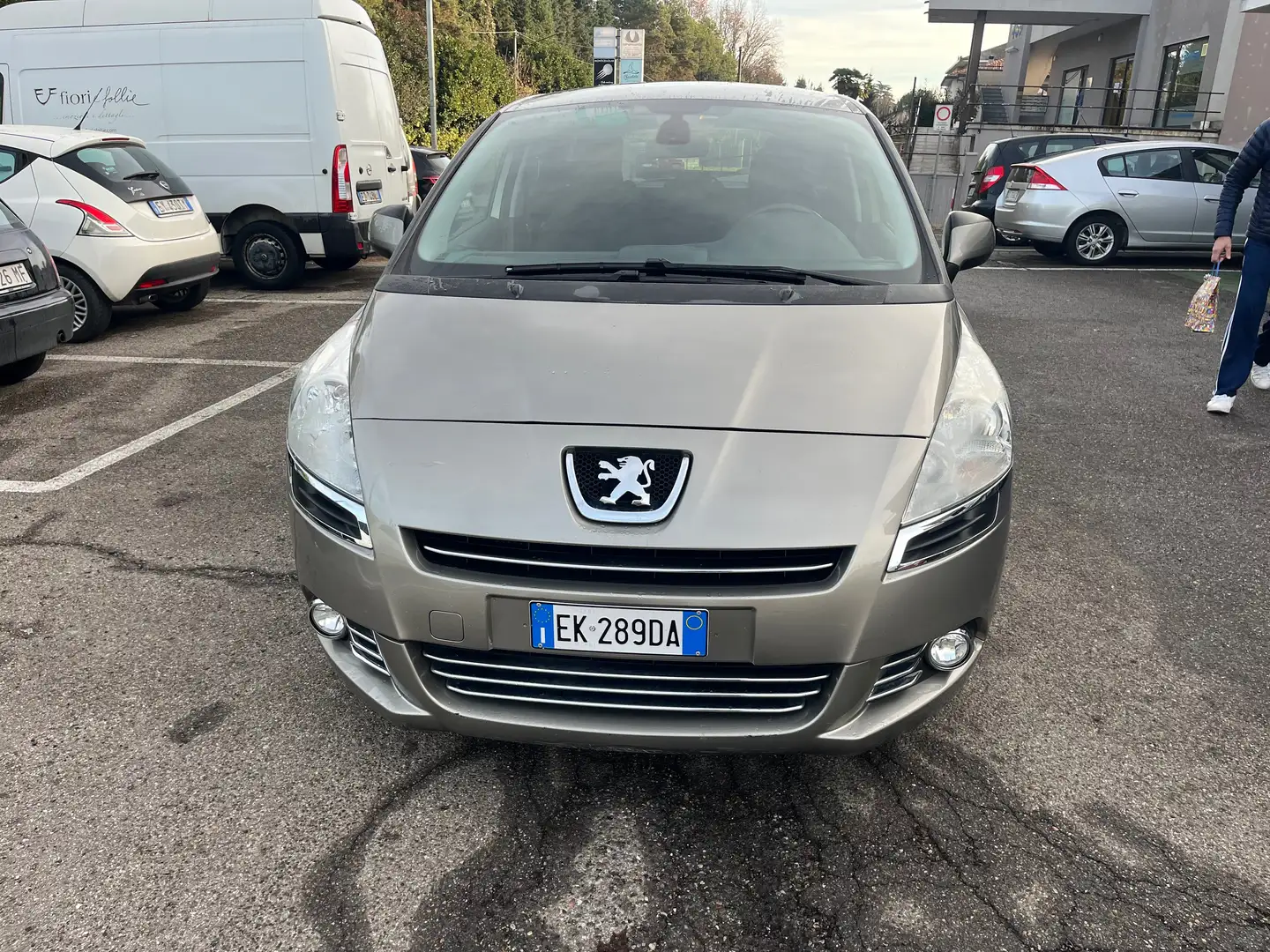 Peugeot 5008 1.6HDI/111CV7Posti/neopatentato/Euro5B con FAP/ - 1