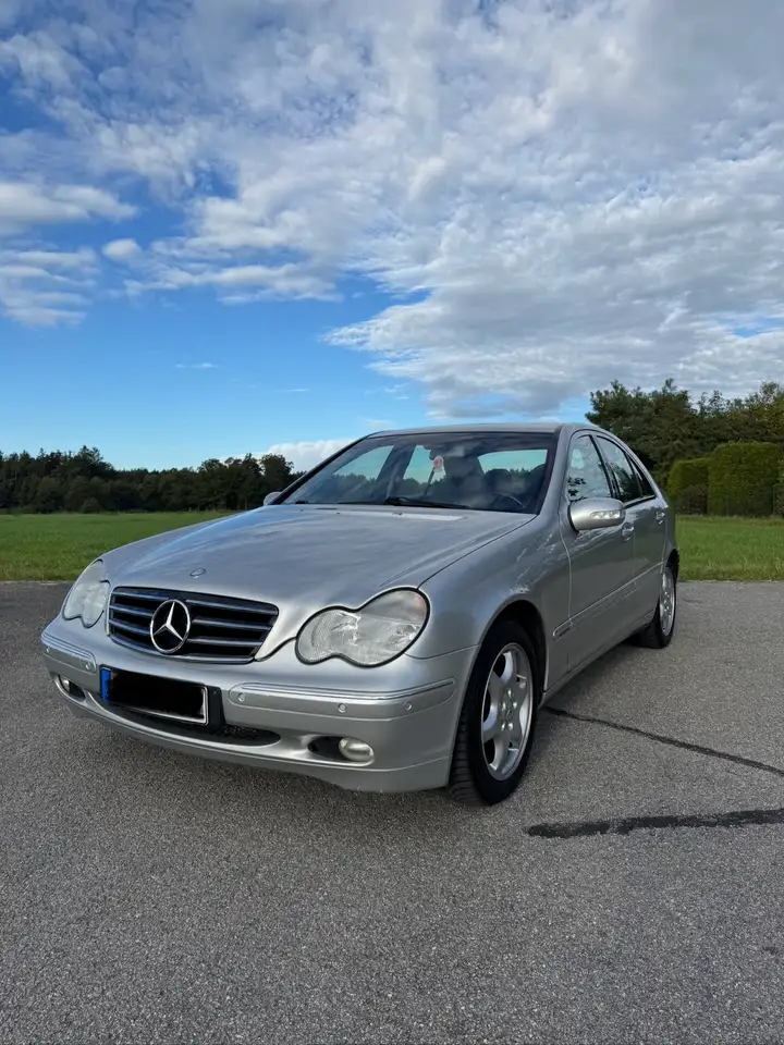 Mercedes-Benz C 320