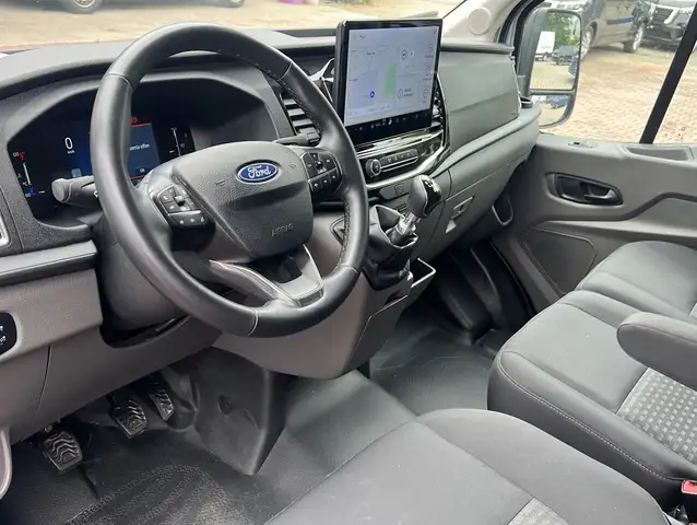 Ford Transit view 11
