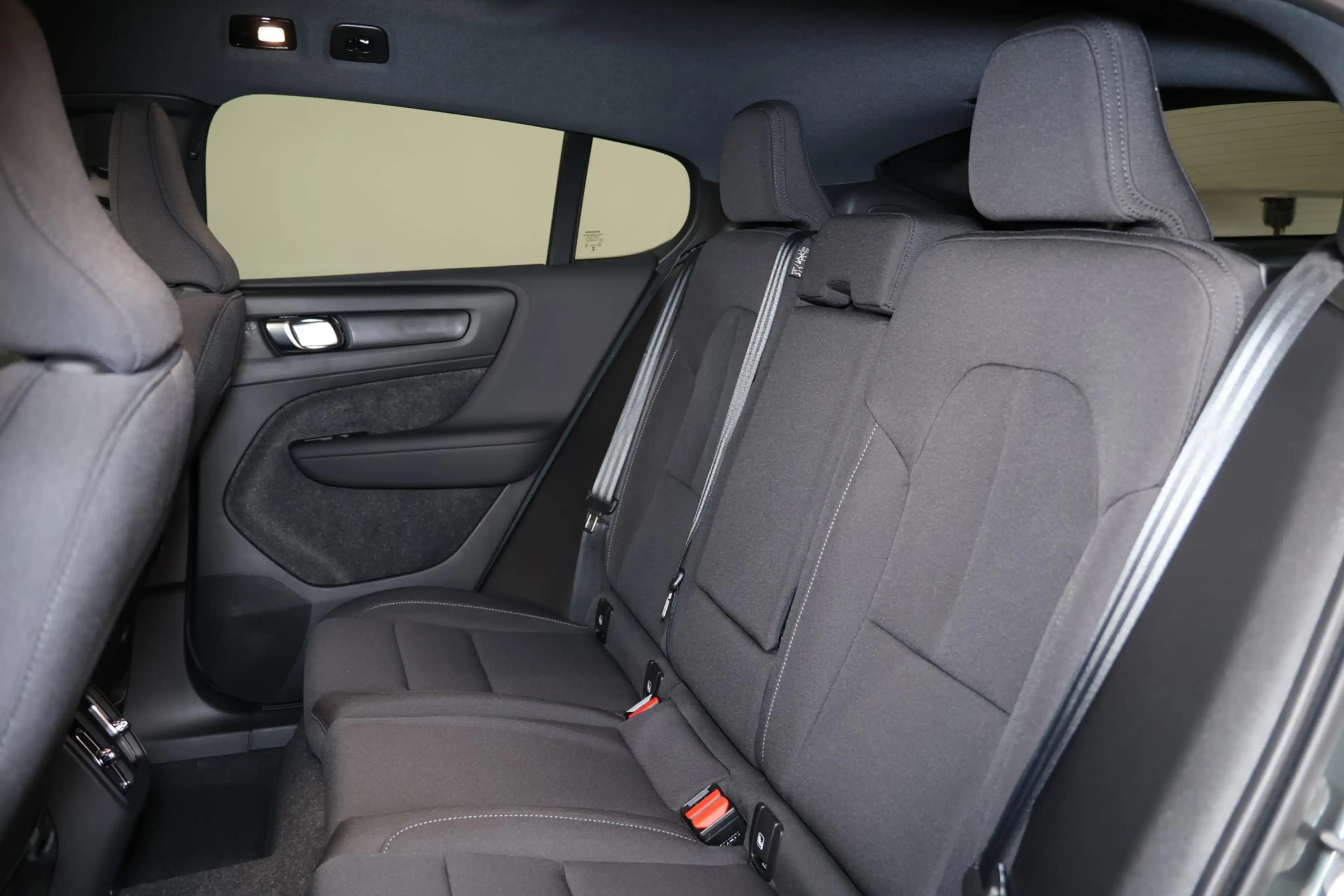 Volvo EC40 Extended Range Core 82 kWh - Panoramadak - 360º Ca — photo 15