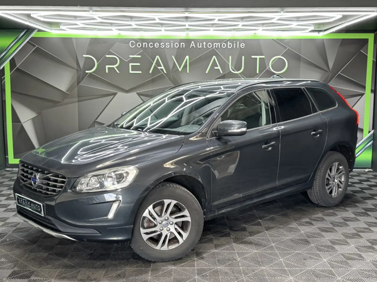 Volvo XC60 D3 136CH START\u0026STOP KINETIC Gris - 1