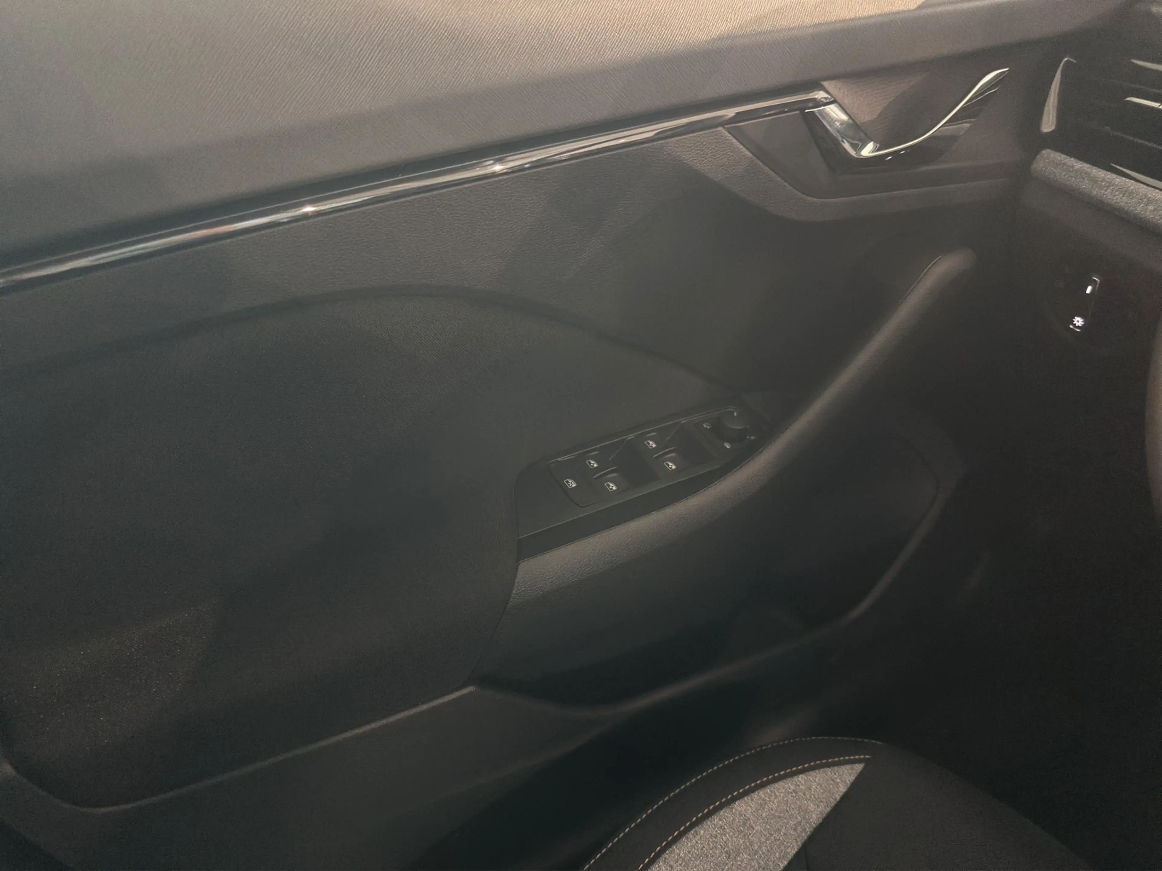 Skoda Kamiq 1.0 TSI Selection LED+DAB+APP connect — photo 12