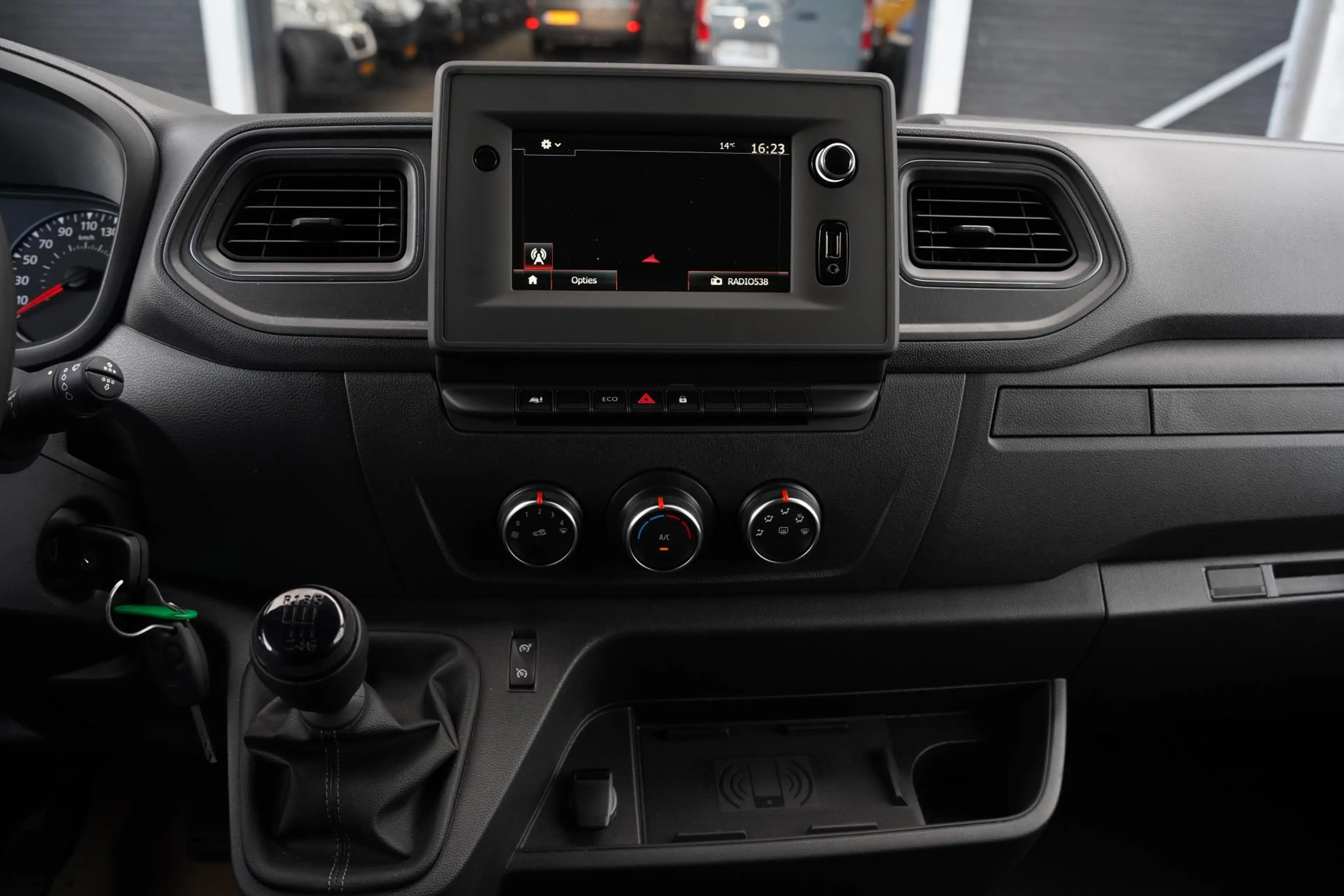 Renault Master 2.3 DCI 135 pk L3H2 Navi, Camera, Laadruimte Pakke — photo 30
