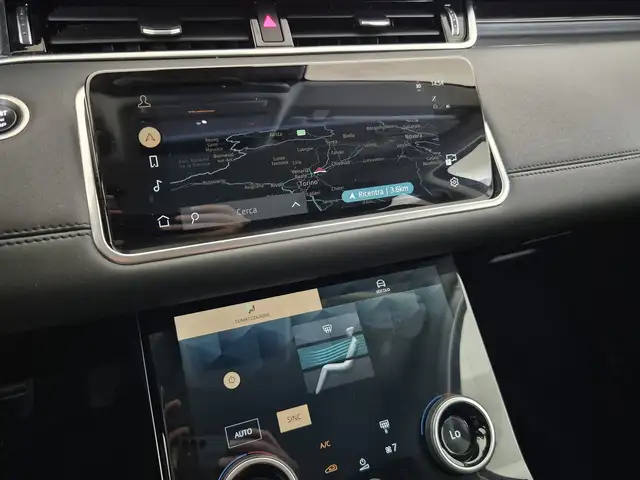 Land Rover Range Rover Evoque view 11