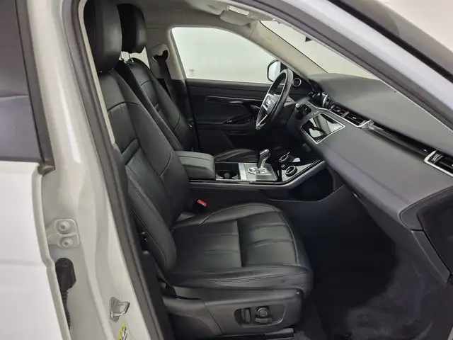 Land Rover Range Rover Evoque view 3