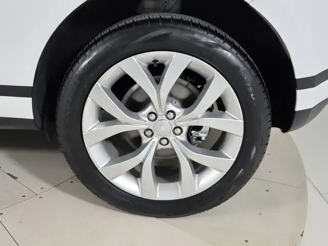 Land Rover Range Rover Evoque view 9