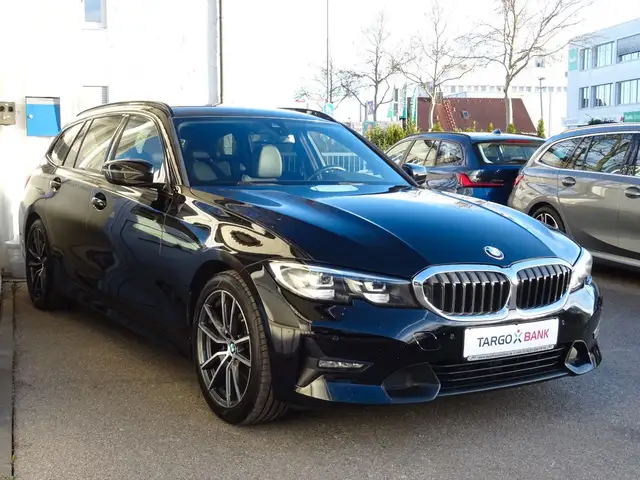 BMW 320 d Touring Aut Sport Line 18" Navi Leder LED