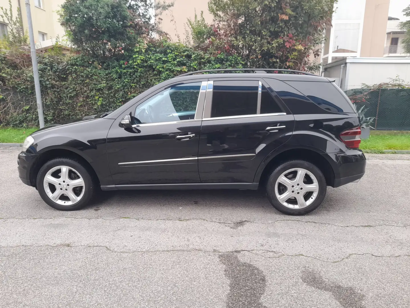 Mercedes-Benz ML 320 Cdi Siyah - 1