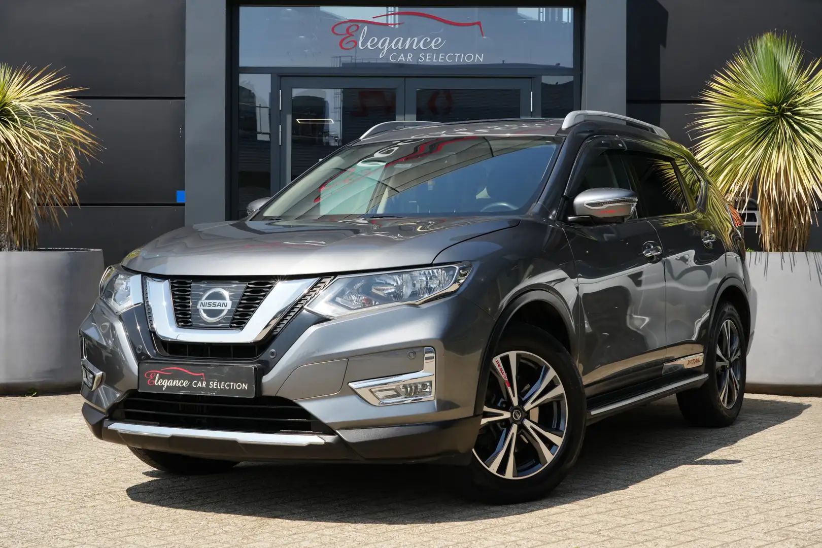 Nissan X-Trail 1.6 DIG-T N-Connecta 7p. 164pk Panoramadak/Camera/ Grey - 1