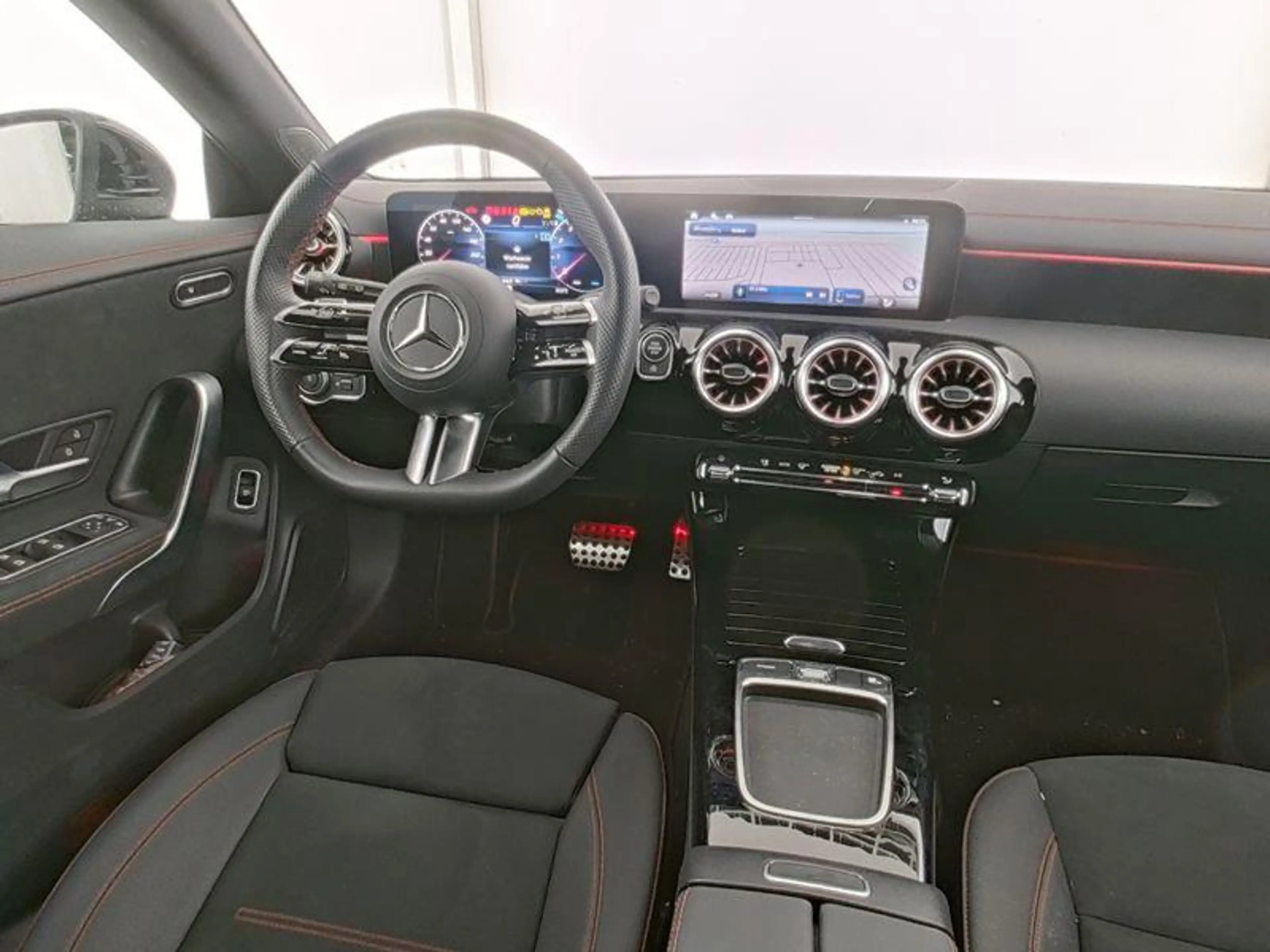 Mercedes-Benz CLA 180 Shooting Brake AMG Line | Smartphone Integratie | — photo 5