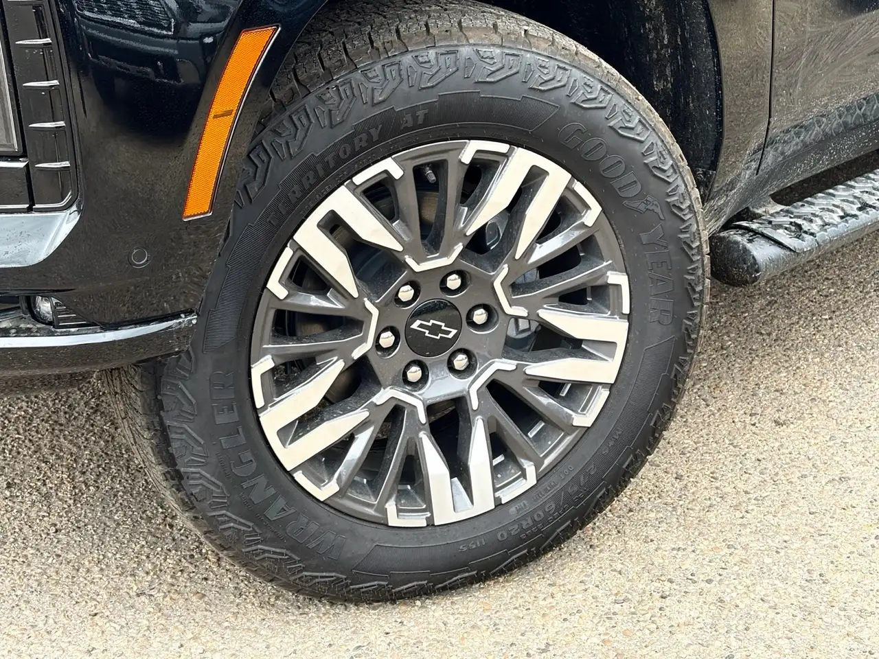 Chevrolet Suburban снимка Chevrolet Suburban