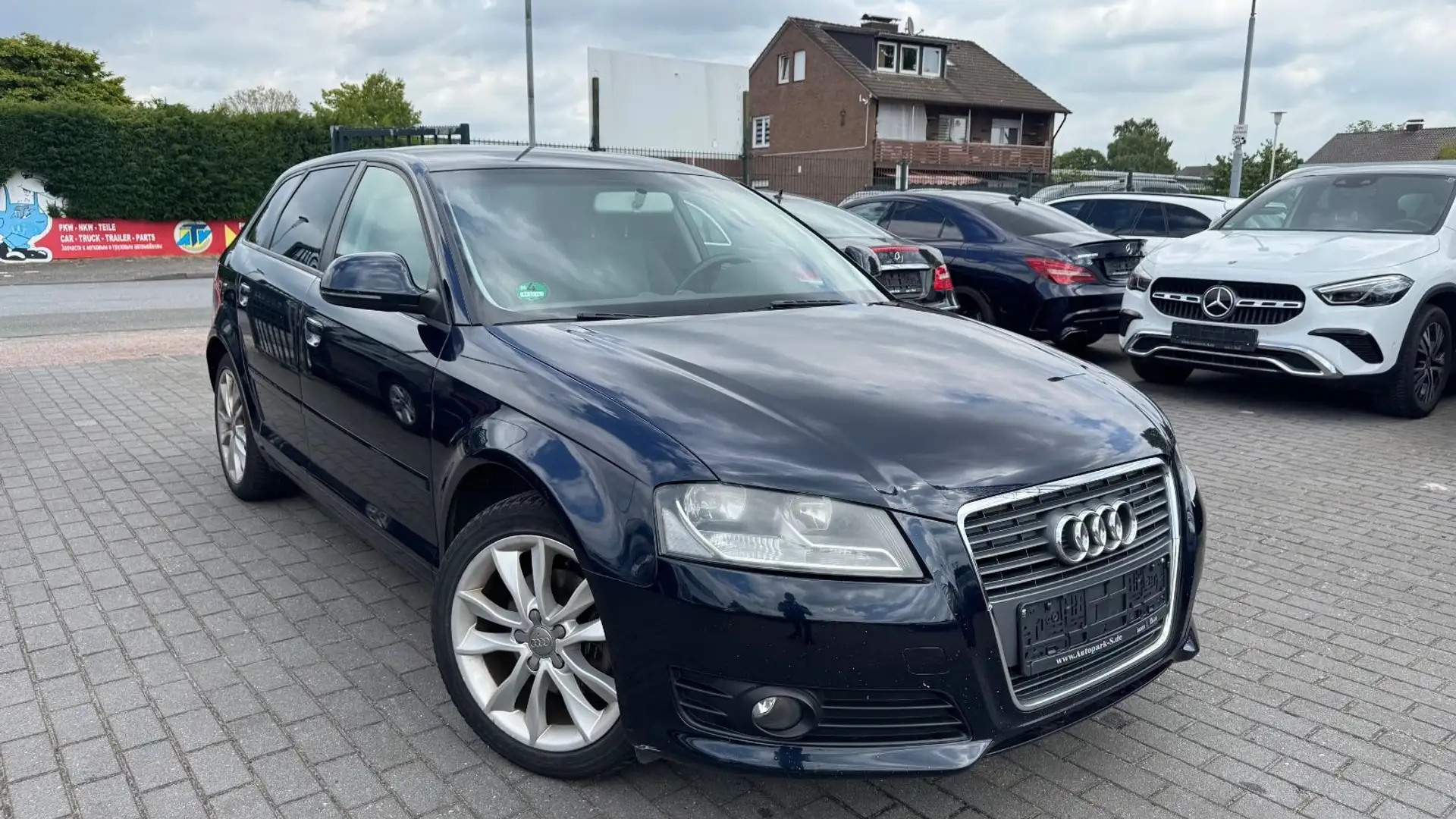 Audi A3 Sportback 1.8 TFSI Attraction | KLIMAAUTO. Blauw - 1