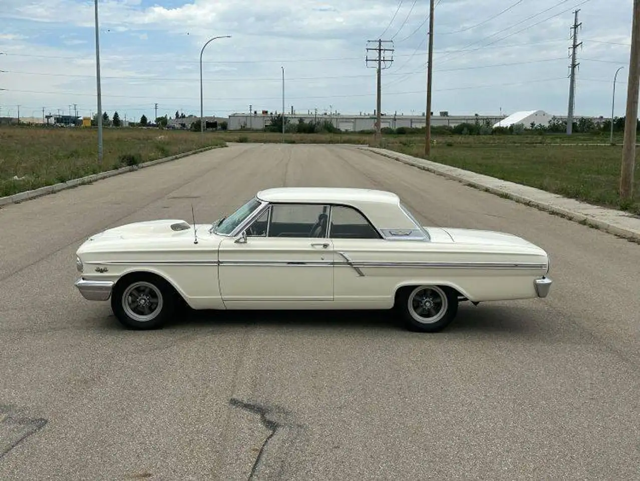 Ford Fairlane снимка Ford Fairlane