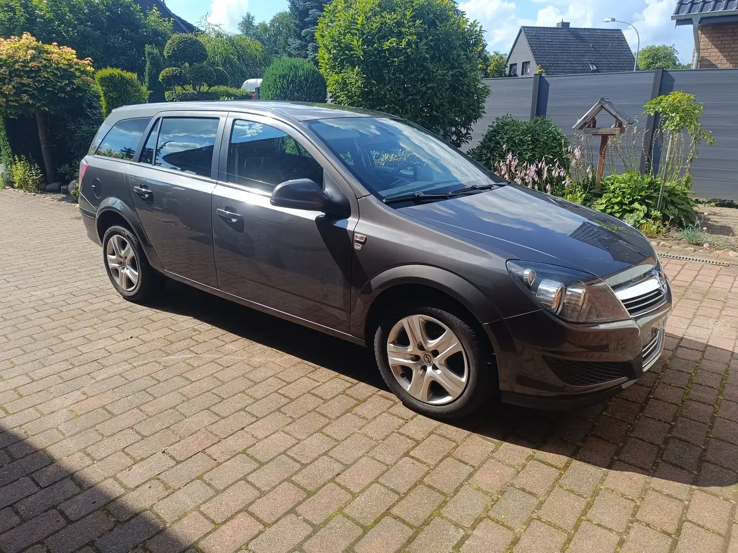 Opel Astra Astra 1.7 CDTI Caravan DPF Edition 111 Jahre Grau - 1