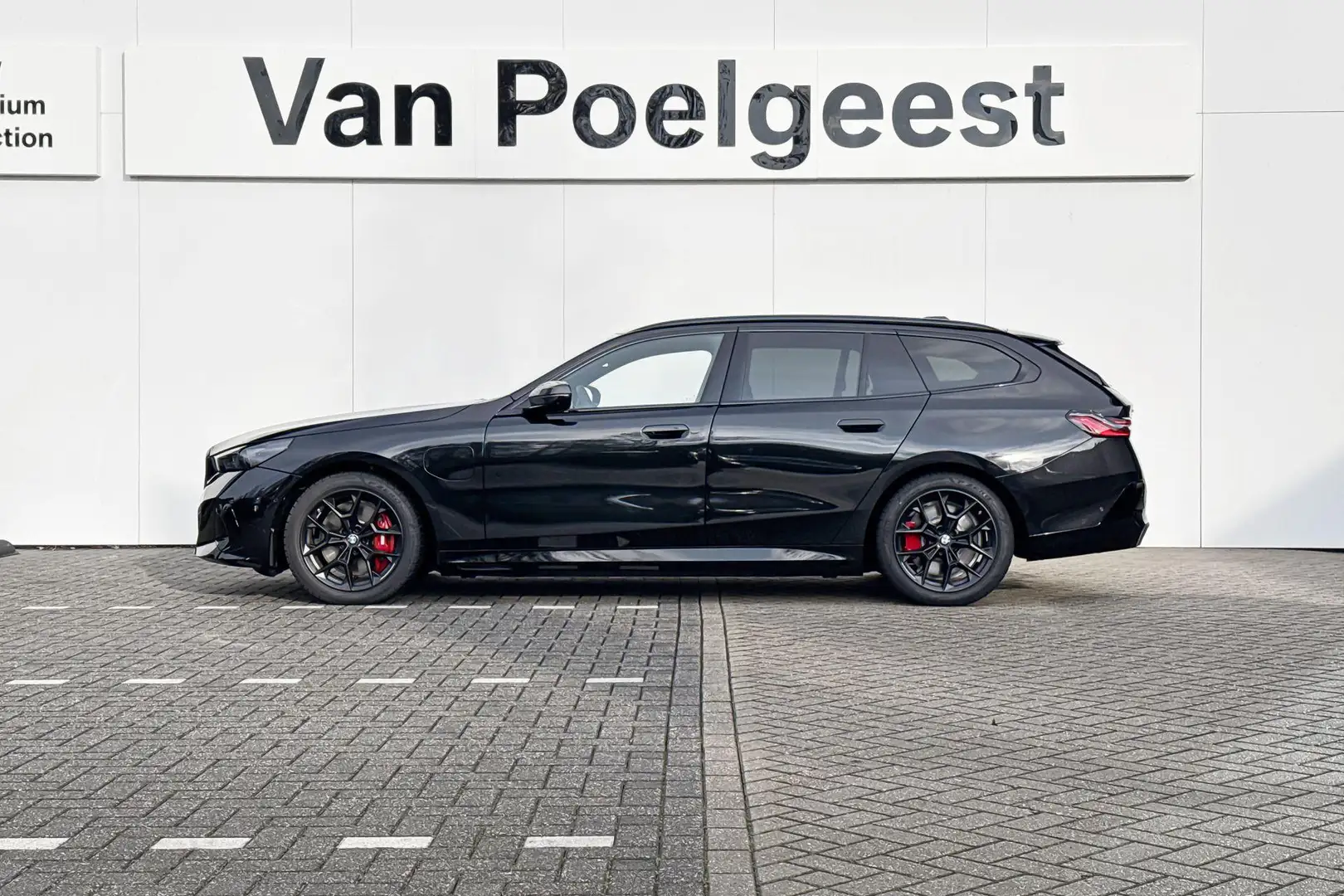 BMW 550 5 Serie Touring 550e xDrive Innovation Pack | M Sp Noir - 2