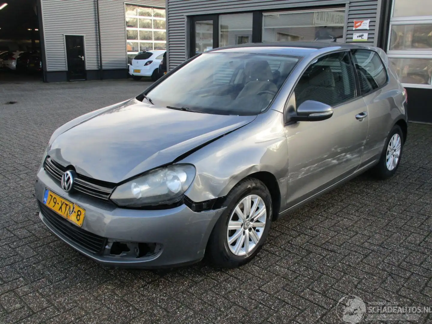 Volkswagen Golf 1.2 TSI COMFORTLINE Grijs - 1