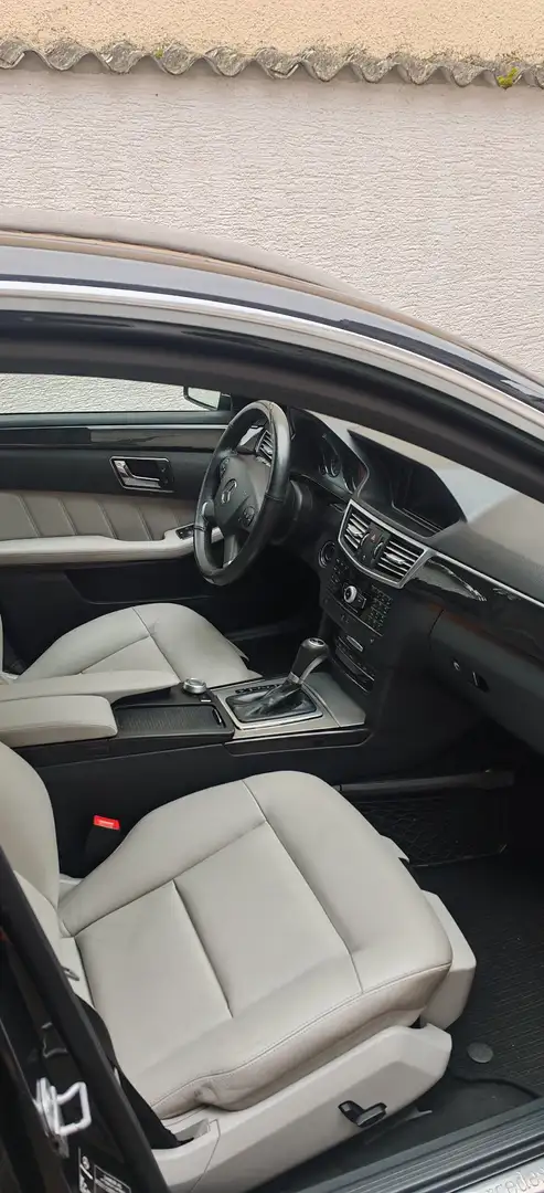 Mercedes-Benz E 220 CDI DPF BlueEFFICIENCY Automatik Avantgarde - 2