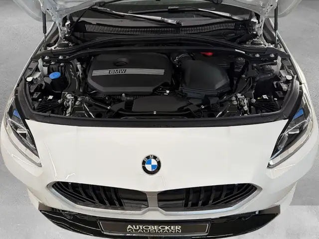 BMW 1 Series view 14