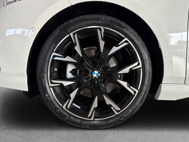 BMW 1 Series view 7