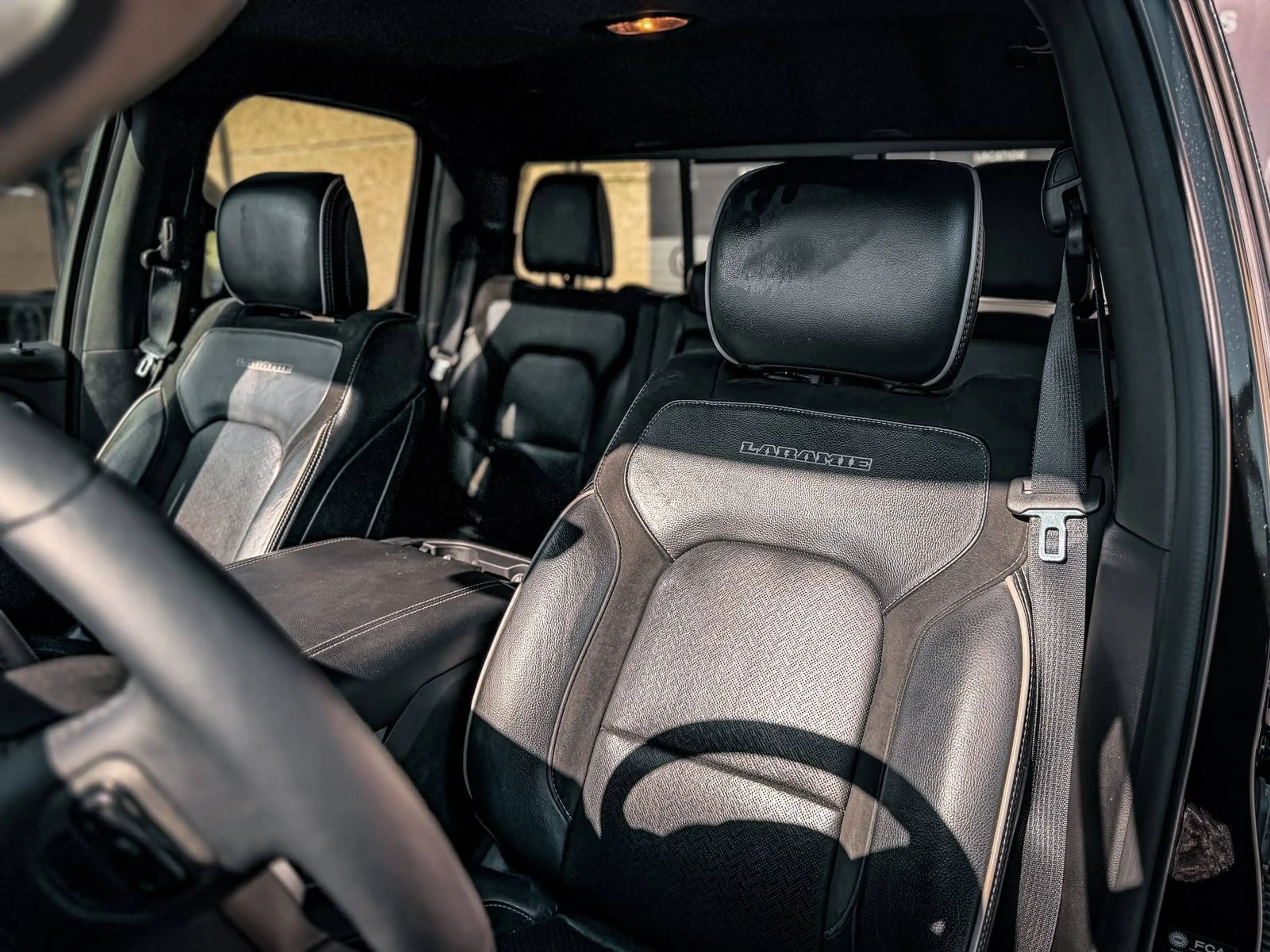 Dodge RAM Laramie — photo 12