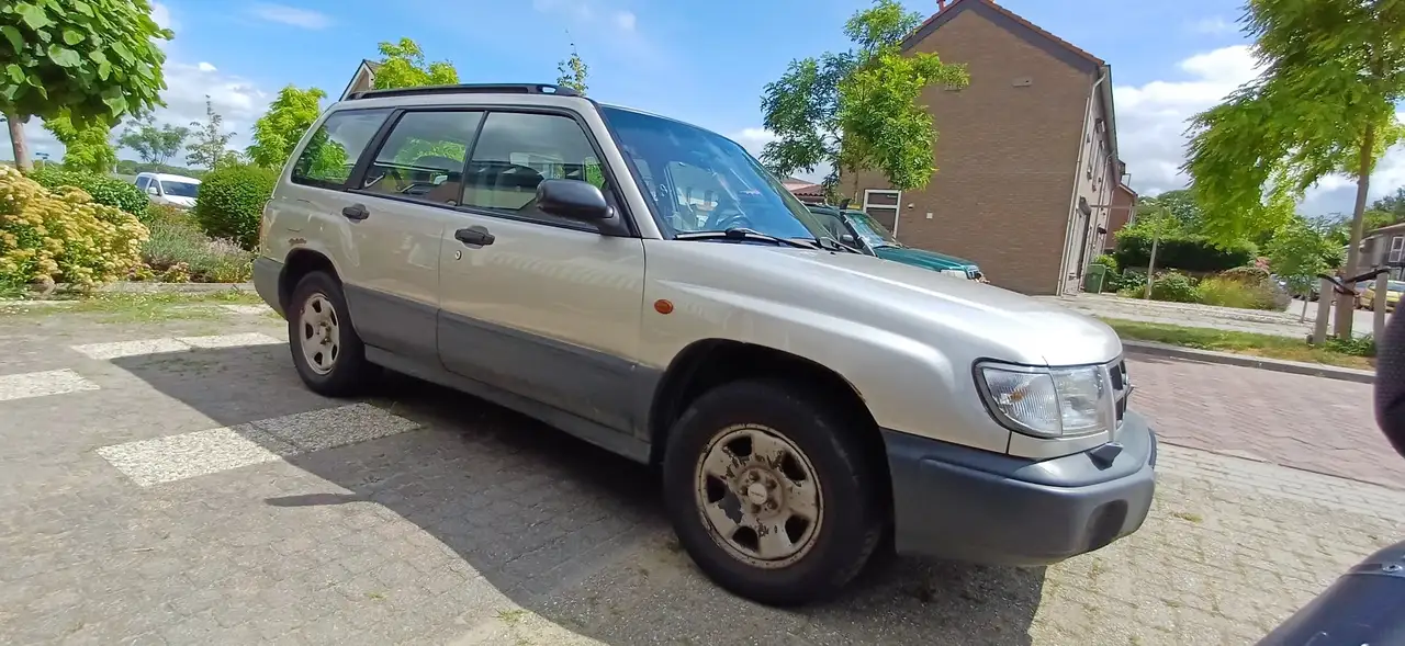 Subaru Forester 2.0 AWD basis, foto 3