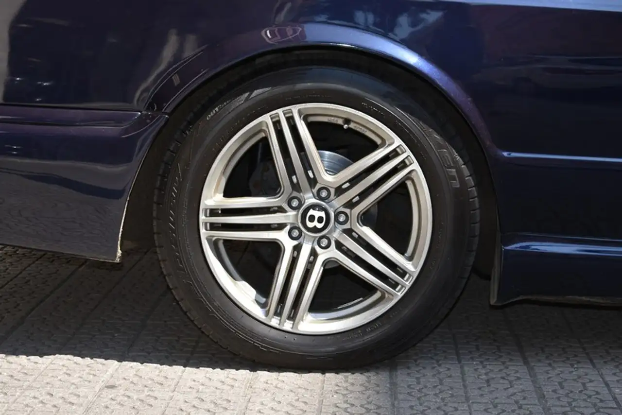 Bentley Azure, foto 7