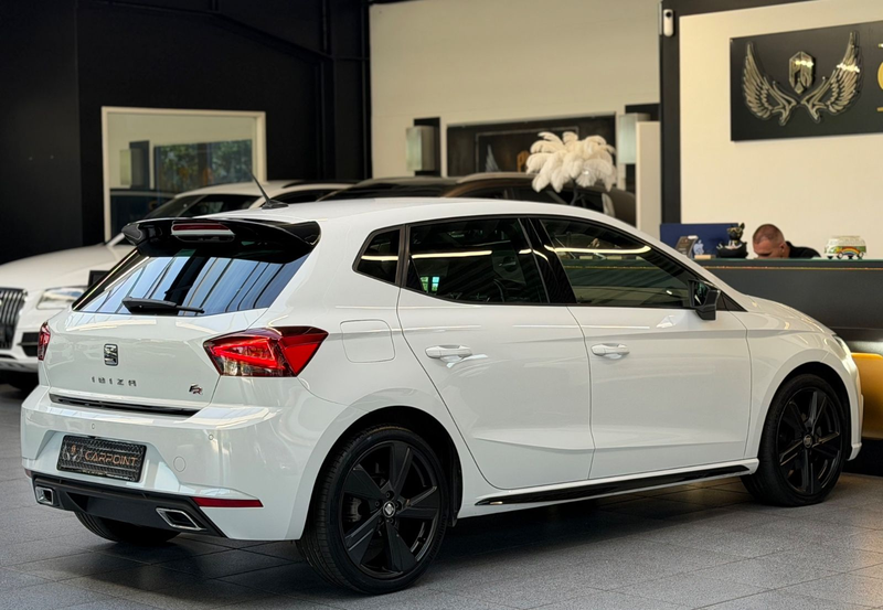 SEAT Ibiza Black Edition FR/LED/CarPlay/ACC/BT/ — photo 9