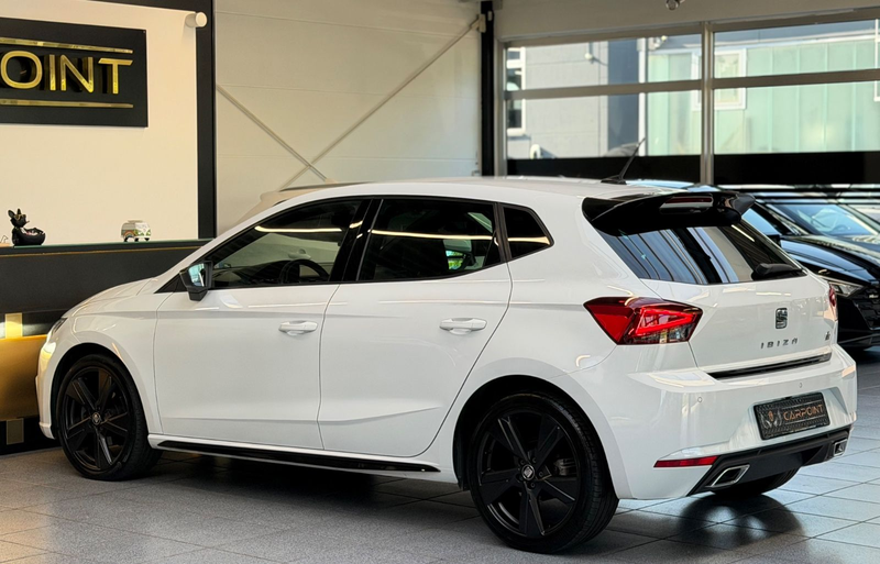 SEAT Ibiza Black Edition FR/LED/CarPlay/ACC/BT/ — photo 7