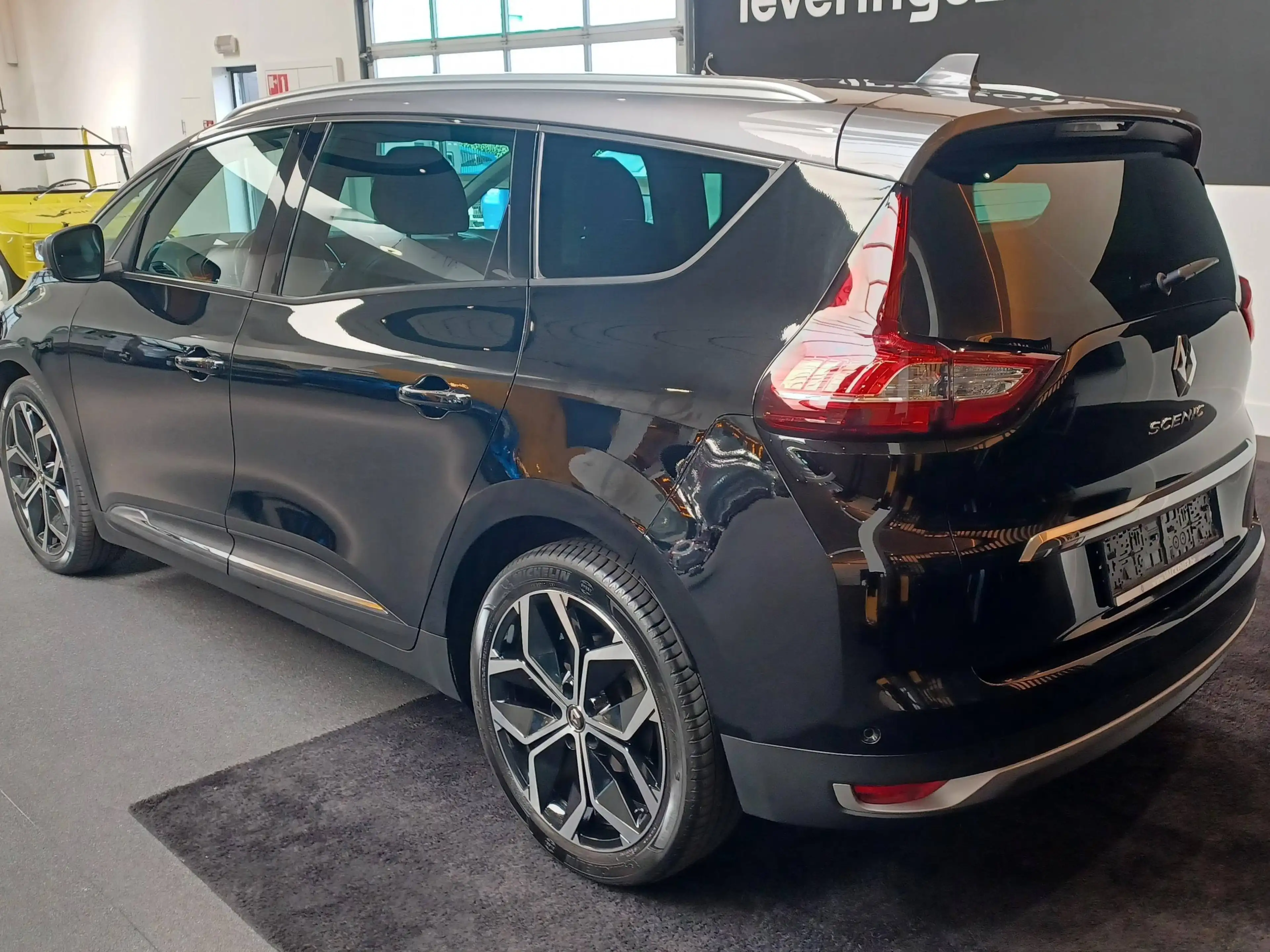 Renault Grand Scenic Grand Scénic 1.33 TCe Techno EDC GPF 7pl — photo 3