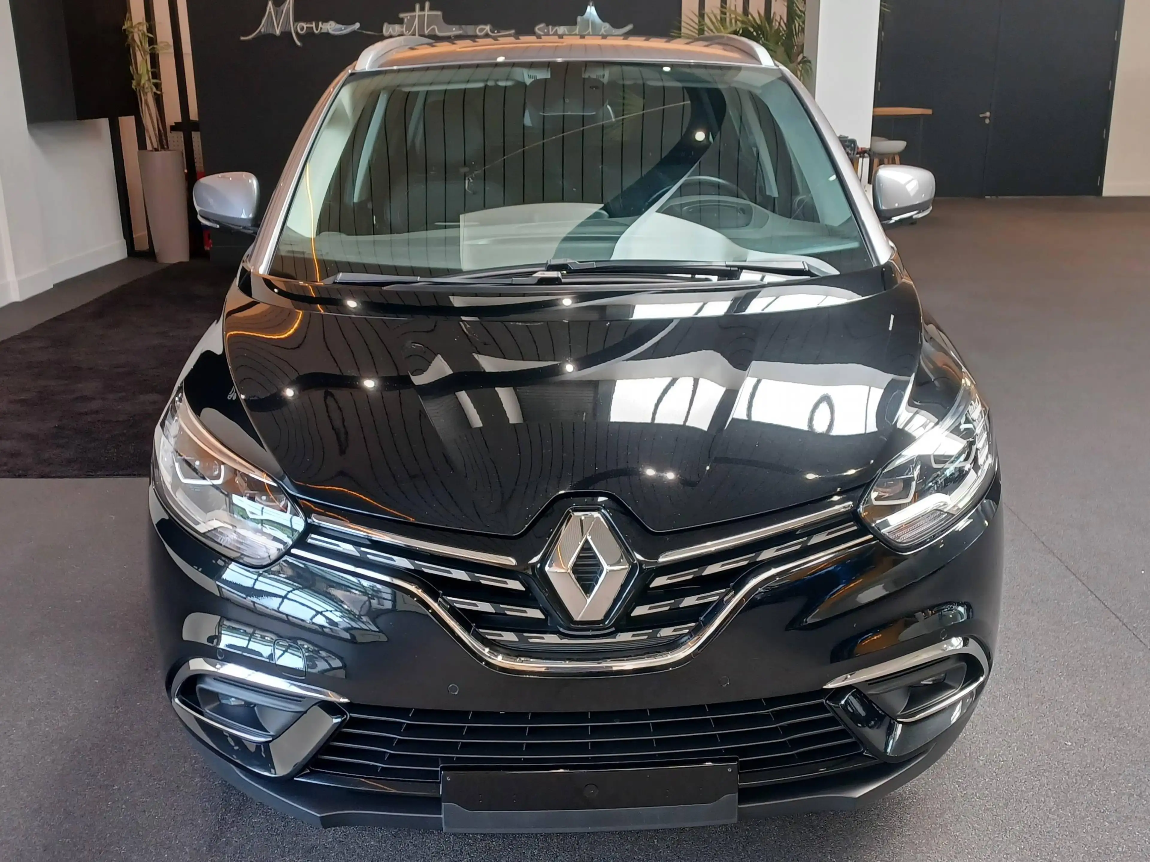Renault Grand Scenic Grand Scénic 1.33 TCe Techno EDC GPF 7pl — photo 8