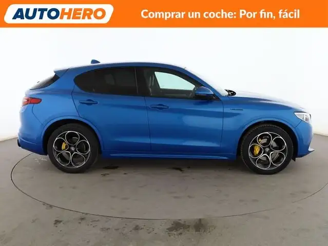 Alfa Romeo Stelvio view 7