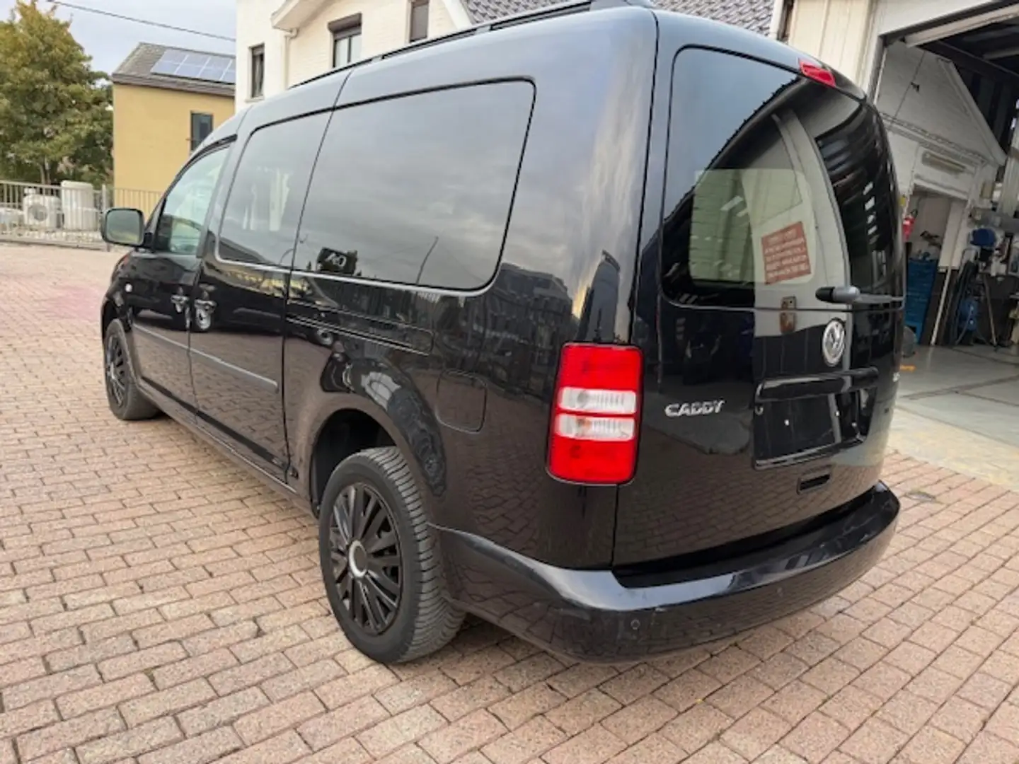 Volkswagen Caddy maxi 5 places airco, 1,2 essence taxe utilitaire Noir - 2