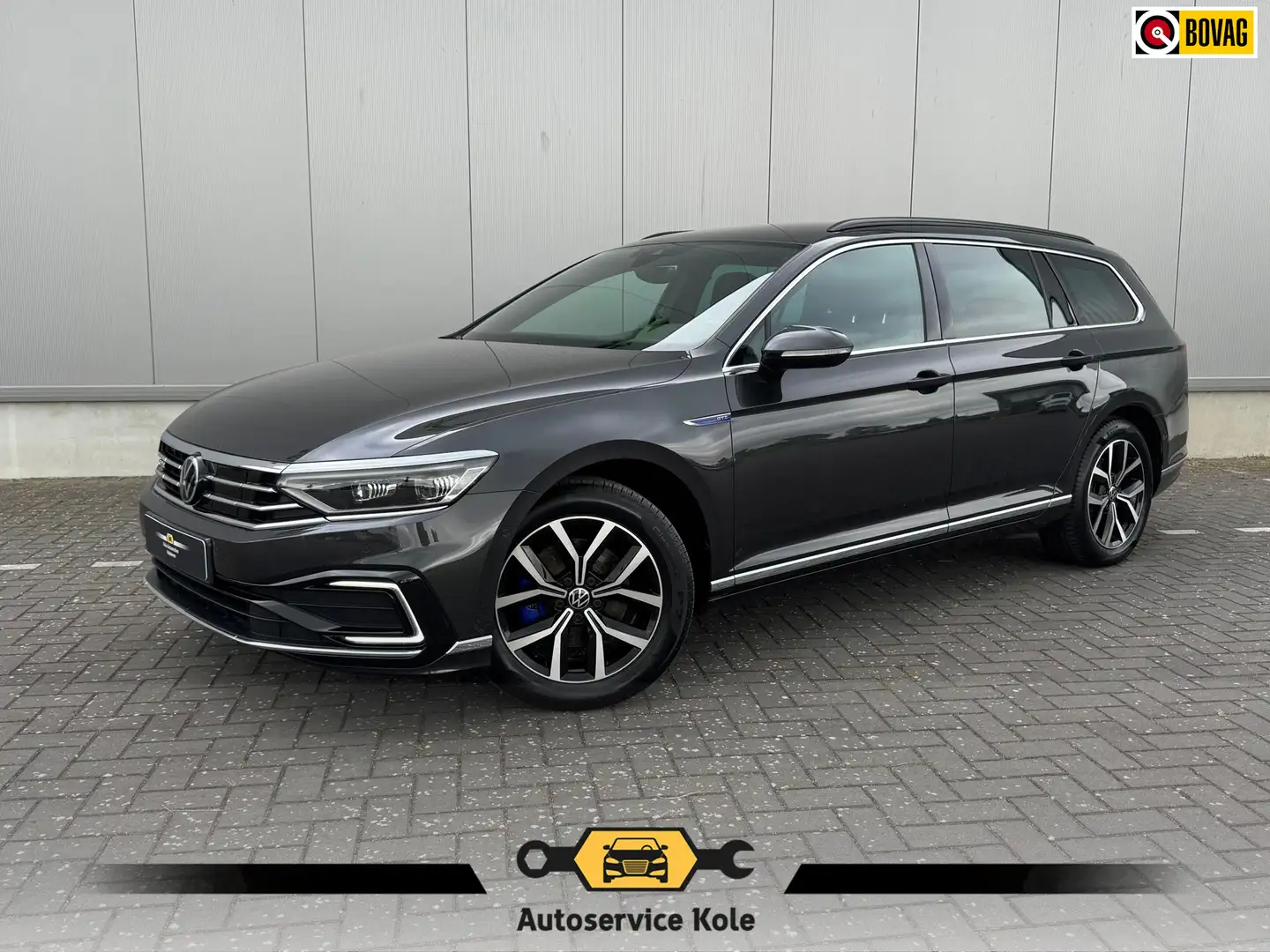 Volkswagen Passat Variant 1.4 TSI PHEV GTE * Sideassistent * Camera * Trekha Zwart - 1