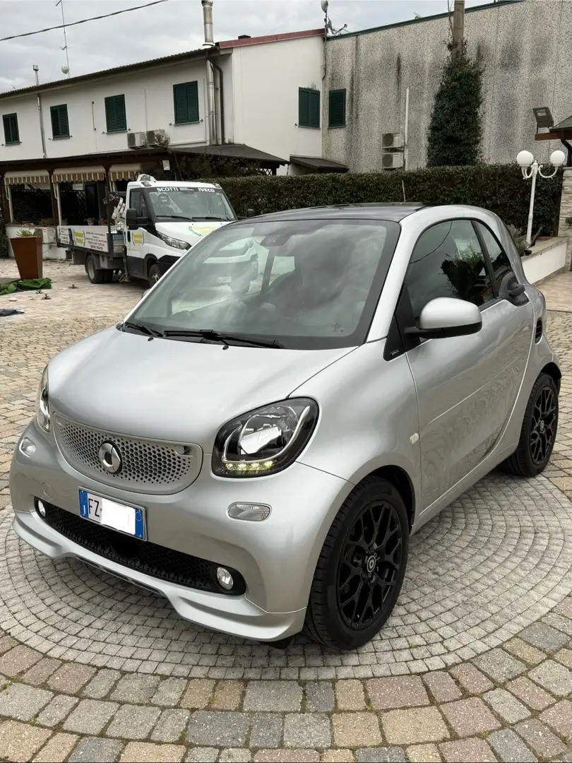 smart forTwo 0.9 t Superpassion 90cv twinamic Argento - 1