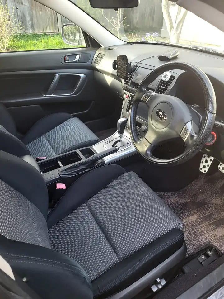Subaru Legacy снимка Subaru Legacy