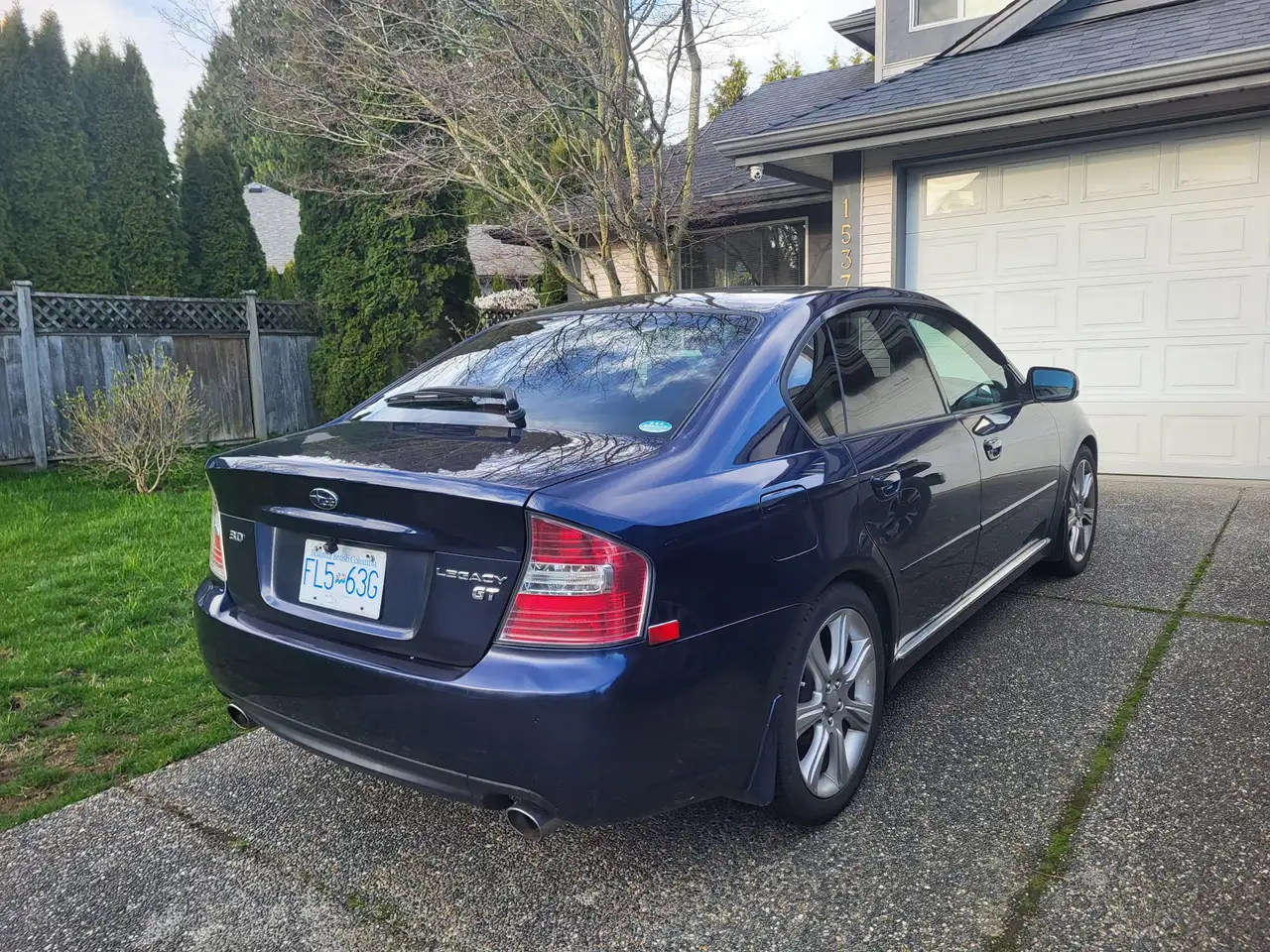 Subaru Legacy снимка Subaru Legacy