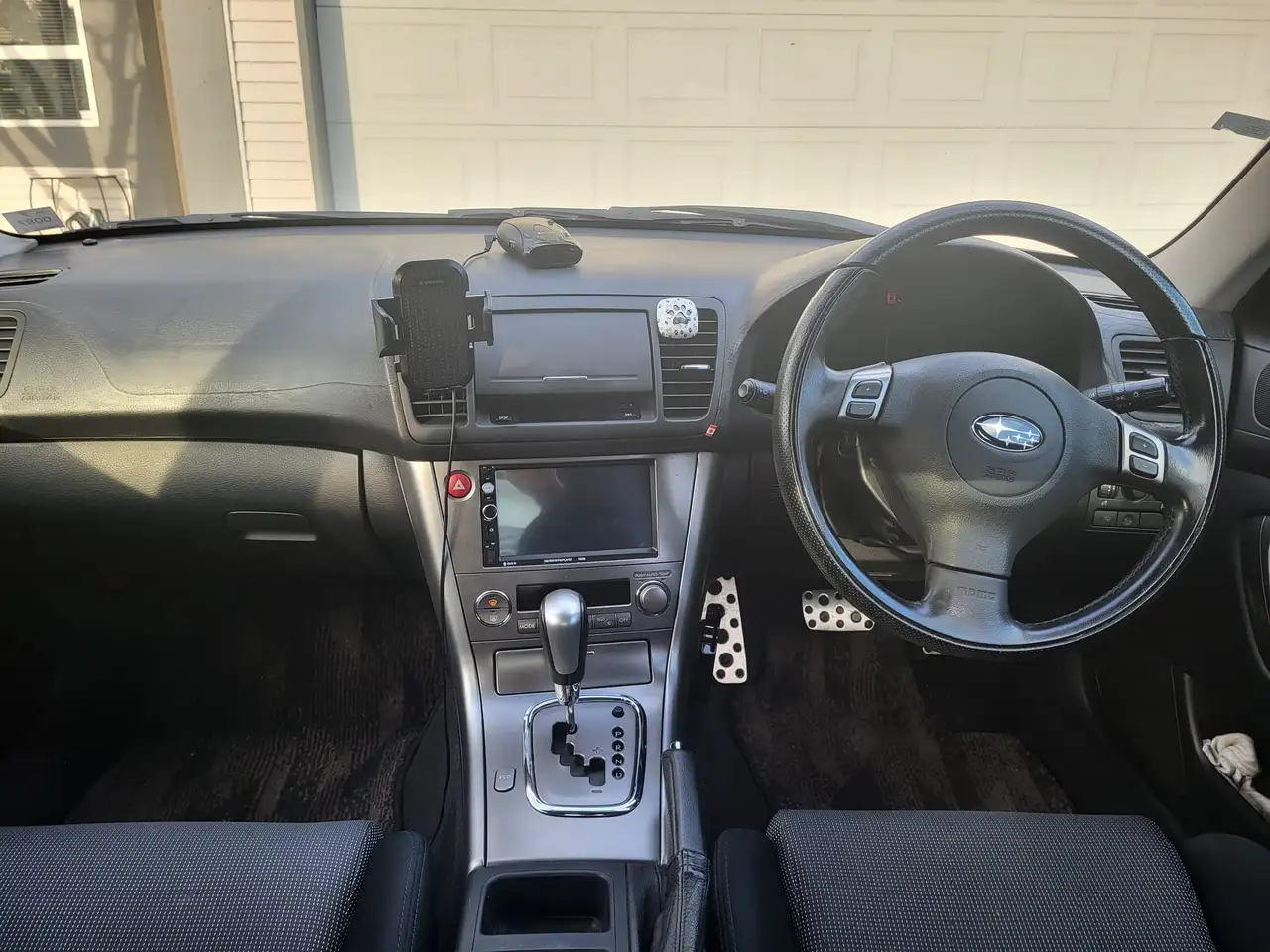 Subaru Legacy снимка Subaru Legacy