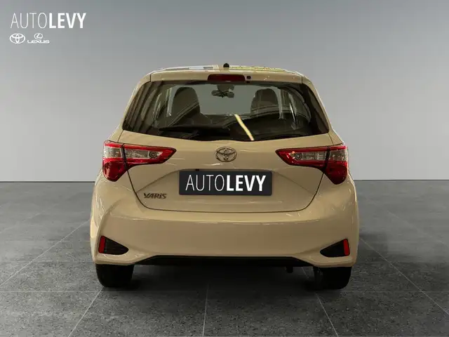 Toyota Yaris view 5