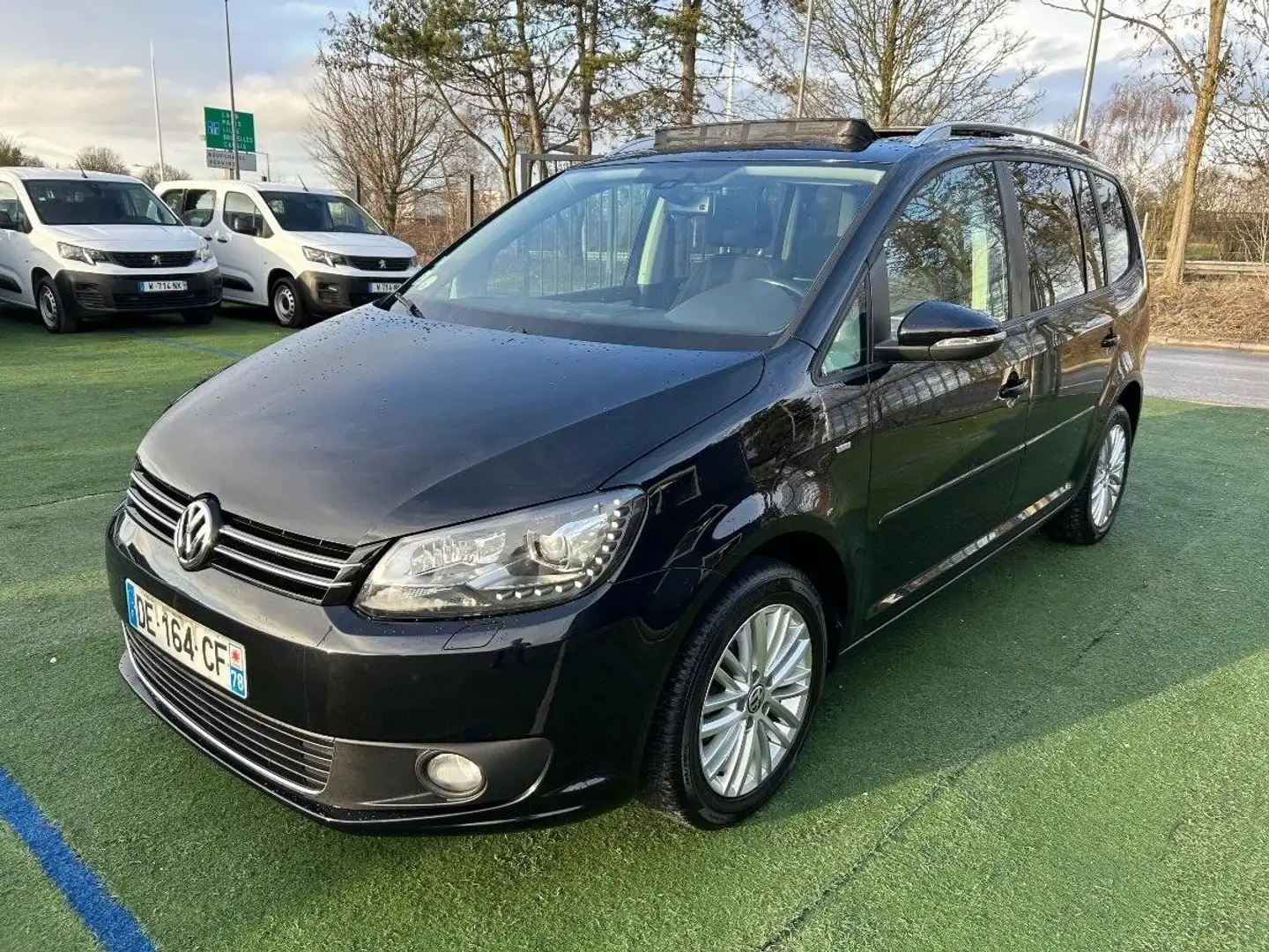 Volkswagen Touran 1.6 TDI 105 BLUEMOTION CUP Noir - 1