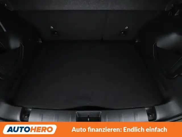 Jeep Renegade view 18