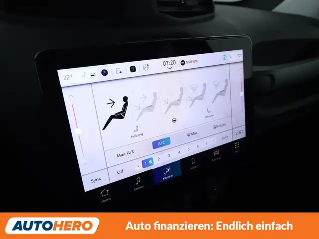 Jeep Renegade view 22