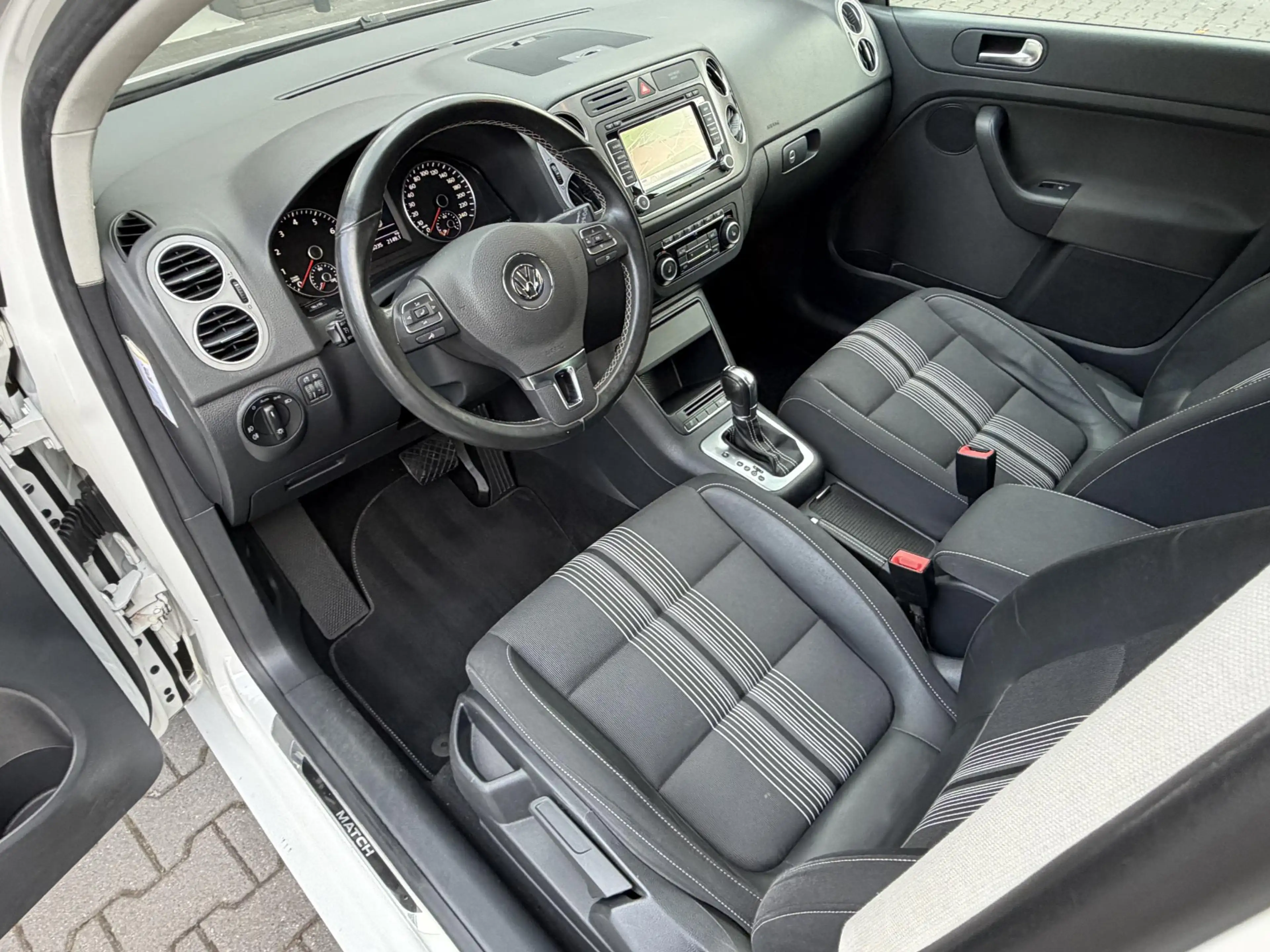 Volkswagen Golf Plus 1.2 TSI Cruise control, Navigatie, Stoelverw. Gara — photo 4