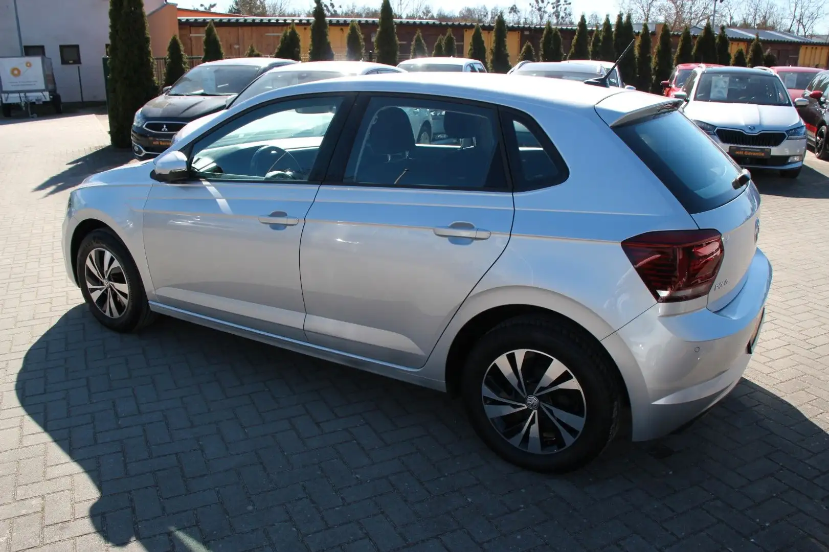 Volkswagen Polo VI Comfortline Klima/Navi/Tempomat/Alu/PDC Zilver - 2