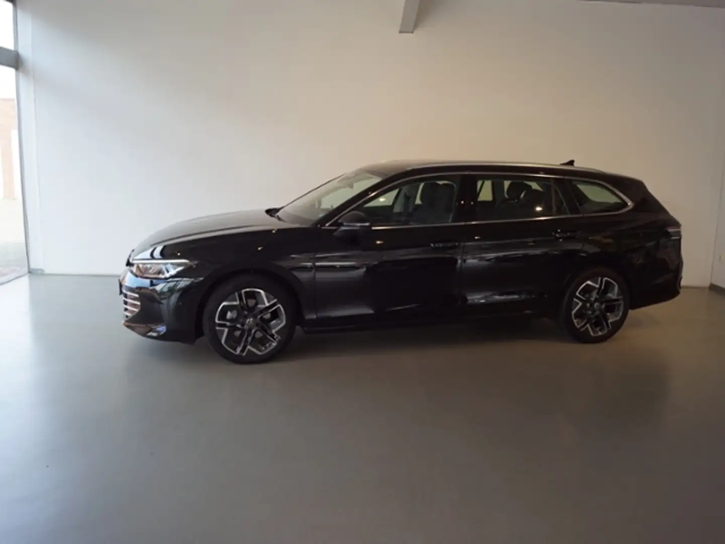 Volkswagen Passat Variant 2.0 TDI DSG Elegance *Ahk/Navi ProMax/ergo/Keyles Schwarz - 2