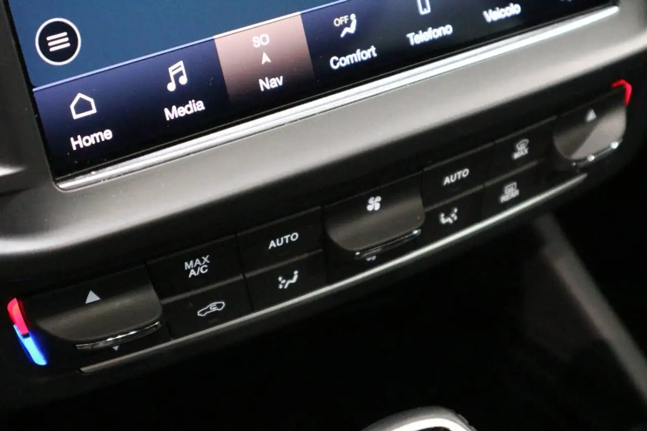 Maserati Levante 2021 — фото 15