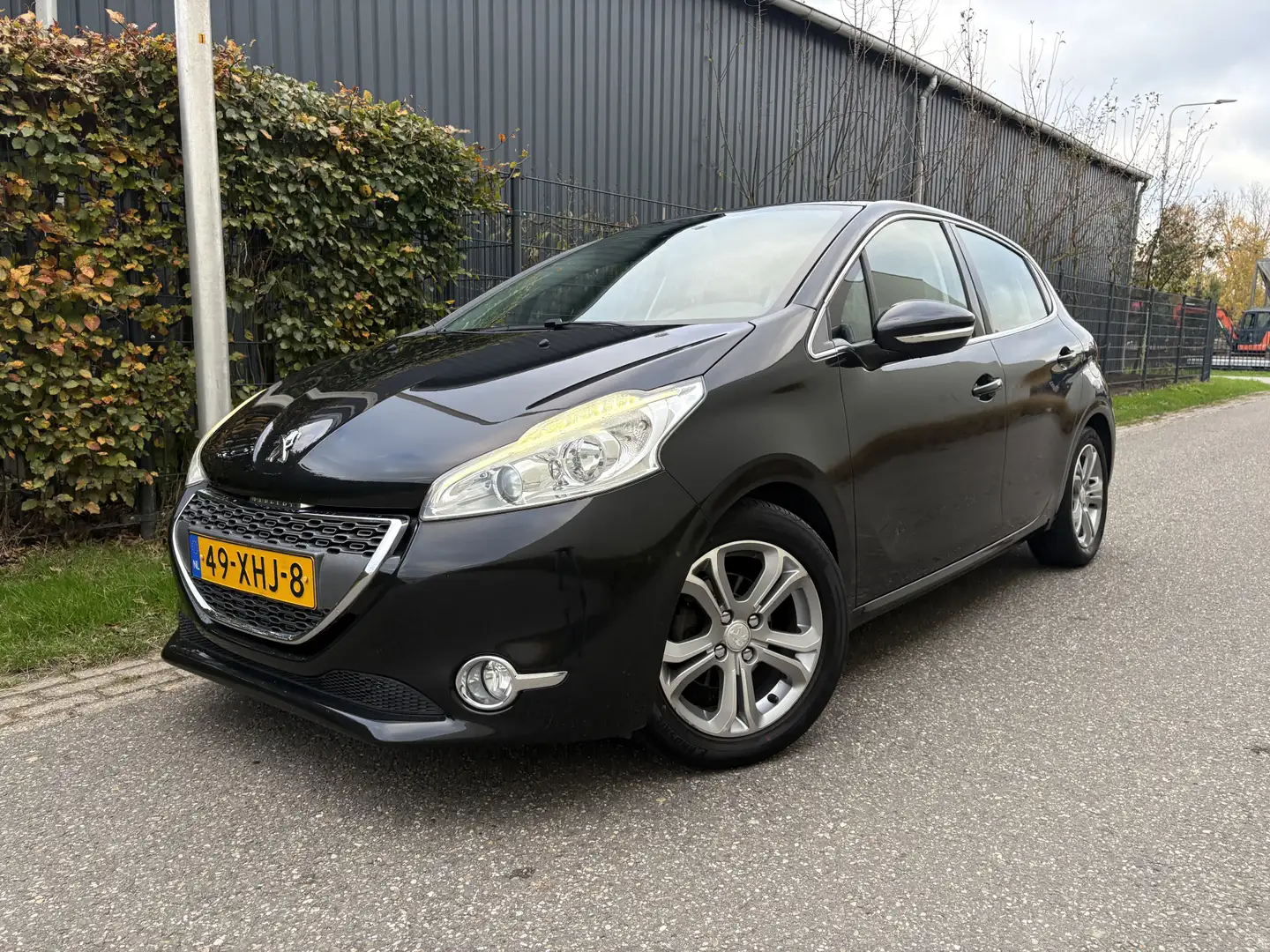Peugeot 208 1.4 VTi Allure / 5-DEURS / AIRCO ECC / 84dkm! NAP! Schwarz - 1